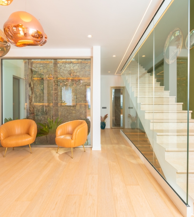 Resa Estates Ibiza sale villa Marlin vieuws room lower.jpg